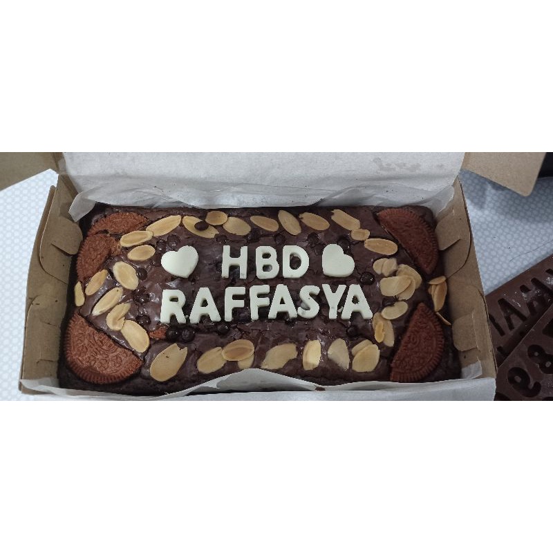 

Brownies Mini Custom Topping Tulisan