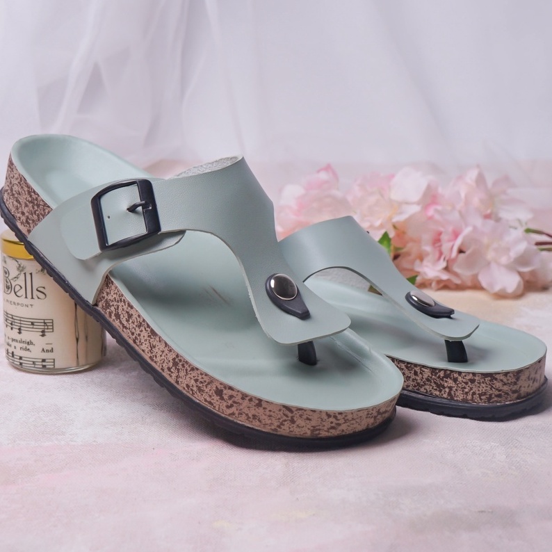 SARASARA YUK - LEONY Sandal Wanita Jepit Casual Size 36 - 40 Model Birken Sol Puyuh Sara Sara Sendal Cewek Rumahan Bahan Kulit Santai Strap Gesper Empuk 37 38 39 Warna Green Hijau Japit Anti Slip Premium Original Terbaru Shoes ORI Mall Official Store