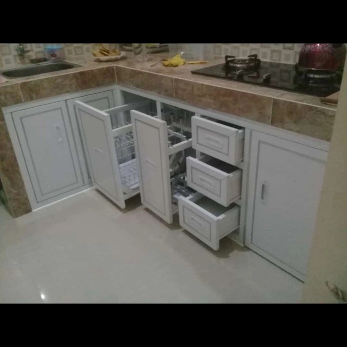 Vegg Kitchen Set Bawah/Sink Aluminium