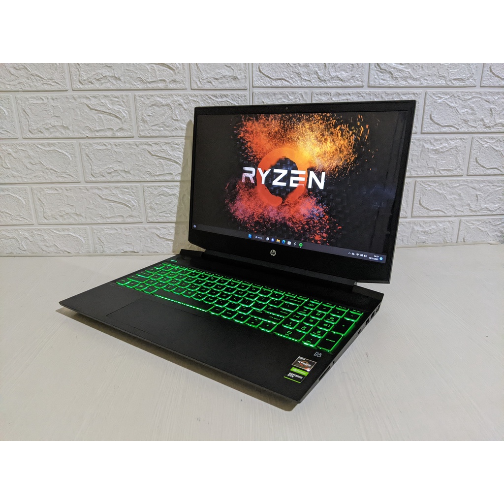 HP Gaming 15 Ryzen 5 3550H RAM 16GB SSD 512GB Nvidia GTX1050 Laptop Second Bekas Desain Pavilion 15 