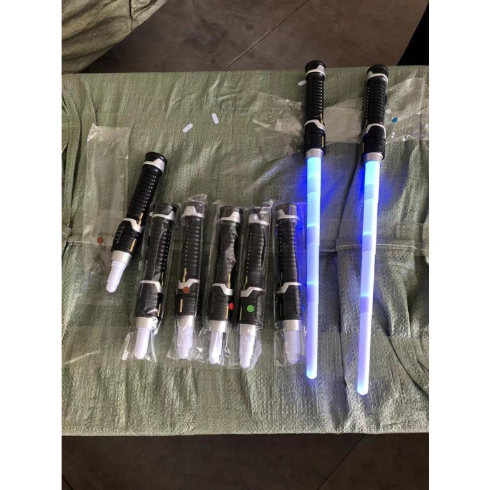Pedang Mainan Double Blades Lightsaber Star Wars 2 Pedang Warna Warni Double Sided Ada Efek Suara