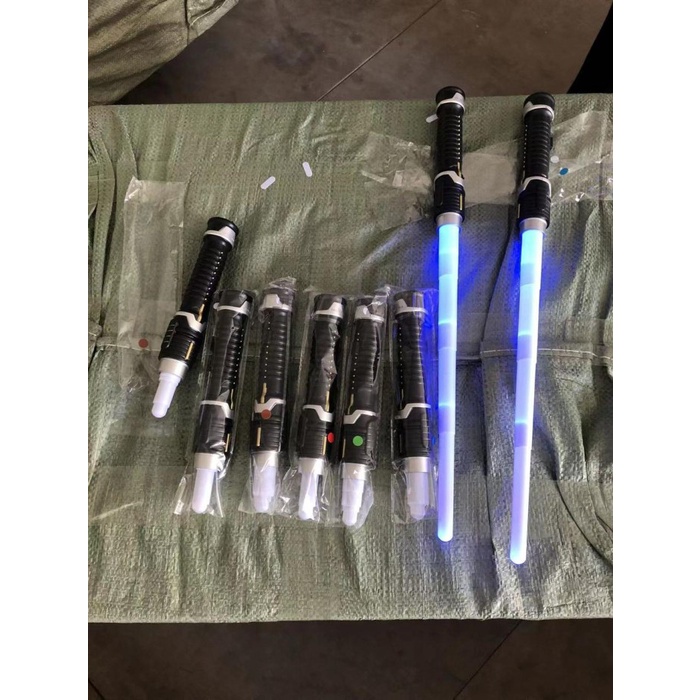 Pedang Mainan Double Blades Lightsaber Star Wars 2 Pedang Warna Warni Double Sided Ada Efek Suara