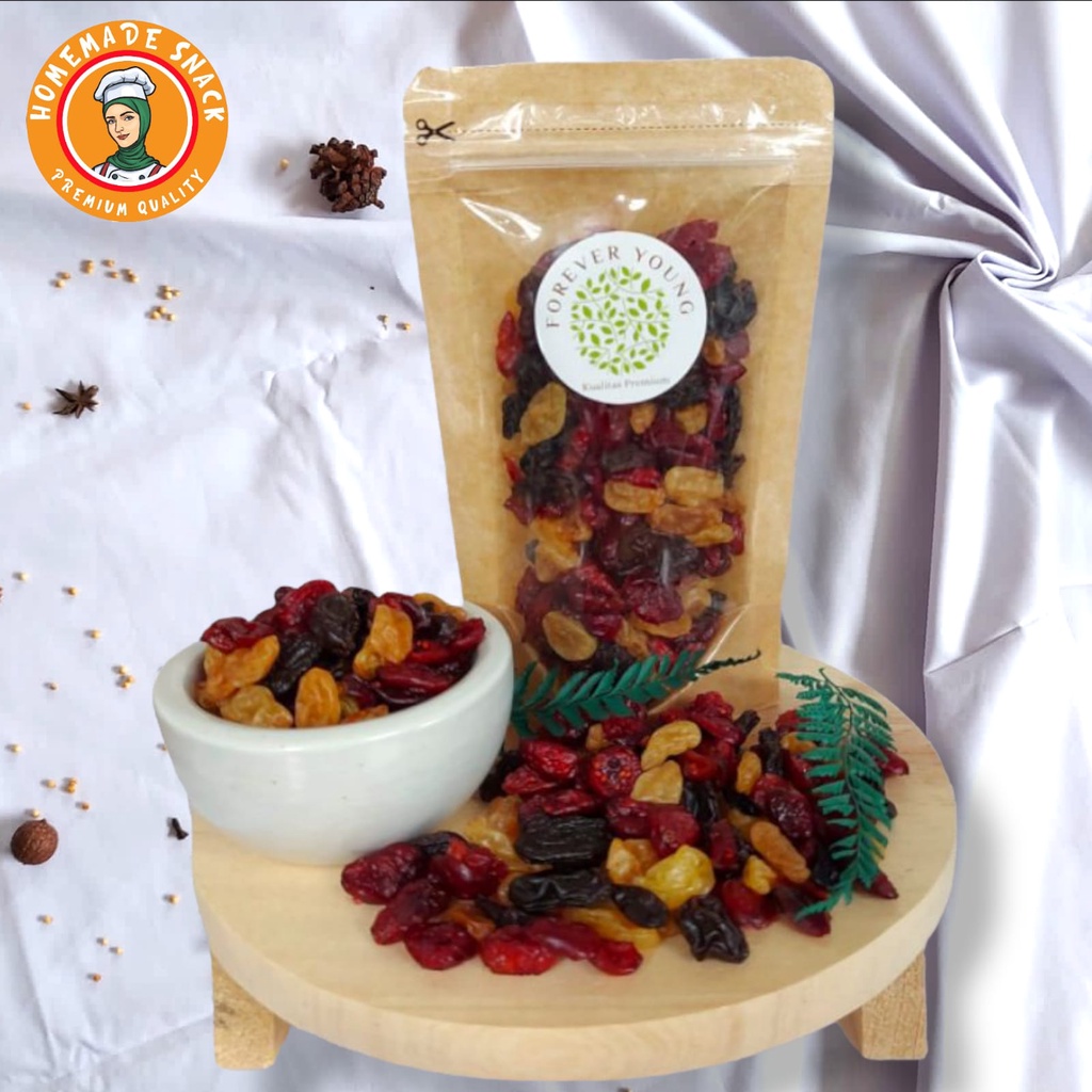 

Homemade Snack - Superfood Dried Fruit Mixed Berries 3in1 Golden Raisin Black Raisin Cranberry Organik Premium Quality