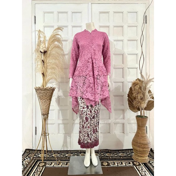 SETELAN KEBAYA ZAFIRAH BUSUI/KEBAYA MODERN/KEBAYA BROKAT/KEBAYA WISUDA/KEBAYA MURAH/KEBAYA COUPLE/KEBAYA SERAGAMAN PESTA/KEBAYA KONDANGAN/KEBAYA KEKINIAN/KEBAYA TERBARU