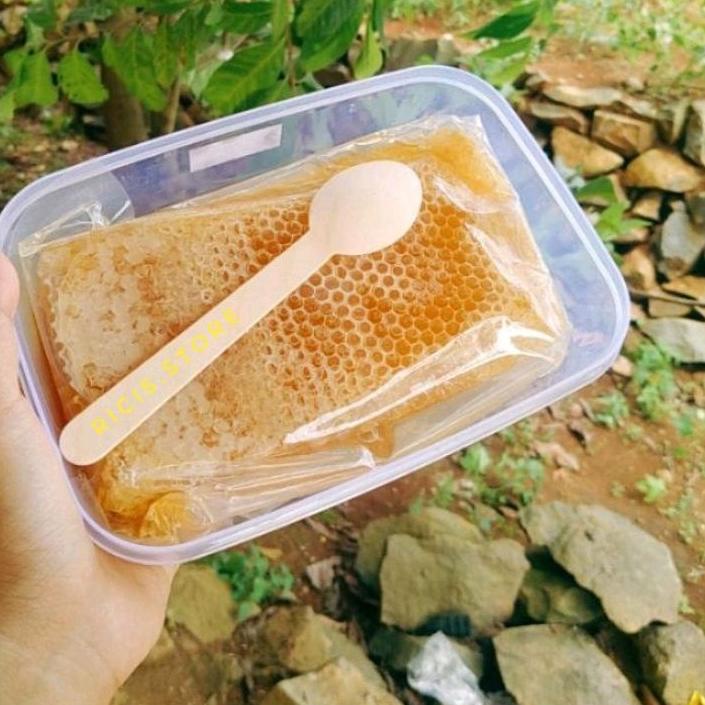 

⇦ 500 gram Madu sarang Madu Multiflora Madu randu Madu kaliandra Madu hitam pahit Madu bawang lanang MADU SARANG MADU MURNI HONEYCOMB MADU RICIS madu mentah ♩♪