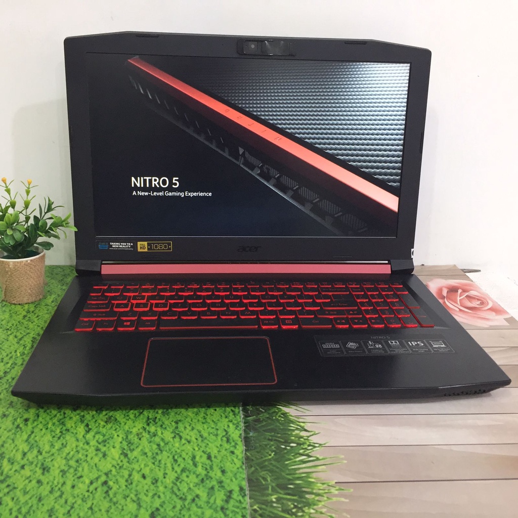 Laptop Gaming Acer Nitro 5 Core i7 RAM 12GB SSD 512GB GTX 1050TI 4GB Mulus