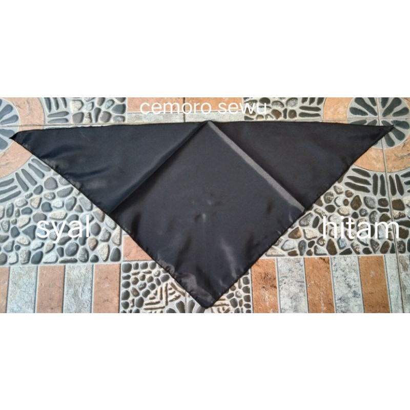 syal pramuka hitam