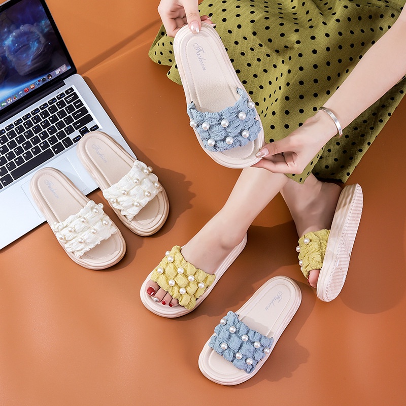 Sandal Slop Flat Sandal Wanita Slip On Fashion Style Ornamen Mutiara Sandal Kasual Nyaman Empuk PVC  Import Murah Harga Grosir Azgalery SPT-36