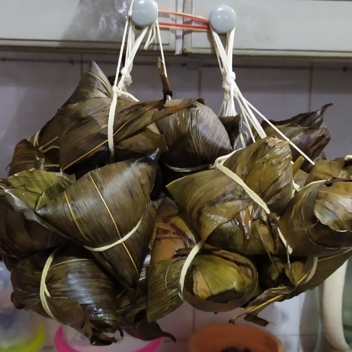

⭐BISA COD⭐ [Luscious Piggy] Bakcang / Bacang Babi - Ketan