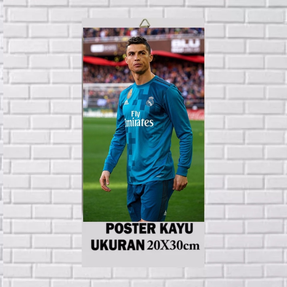 POSTER KAYU TEMA CRISTIAN RONALDO/POSTER PAPAN MDF/FOTO CR7/POSTER PEMAIN BOLA/HIASAN DINDING/UKURAN