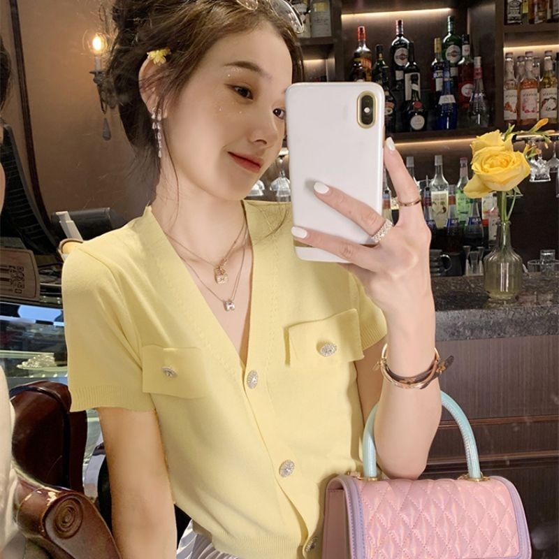 [littlecrab] Atasan Blouse Knit Top Kuning With Pearl Cardigan Rajut V-Neck Shirt Lengan Pendek Blus Berkualitas Outer Kuning Pretty Color Semi Crop Korean Style