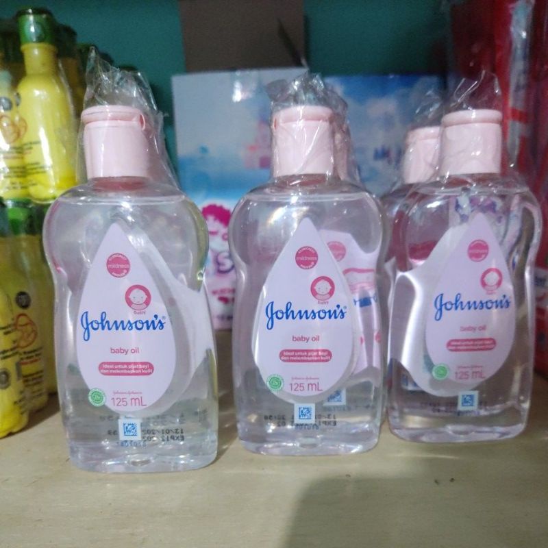Baby Oil 125 ml Johnson Johnsons Jonson jonsun johnson's massage skin minyak pijat kulit tubuh bayi