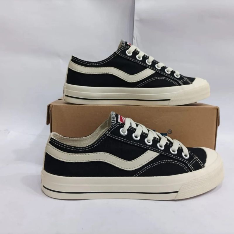 Sepatu Ventela Public Low Pria Wanita Ori 100%