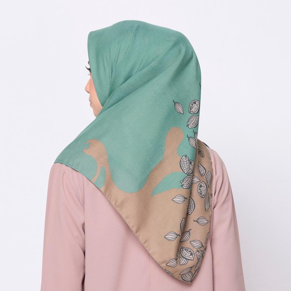 "LLM.10De22q" Adonara Green Scarf Kerudung Segi Empat