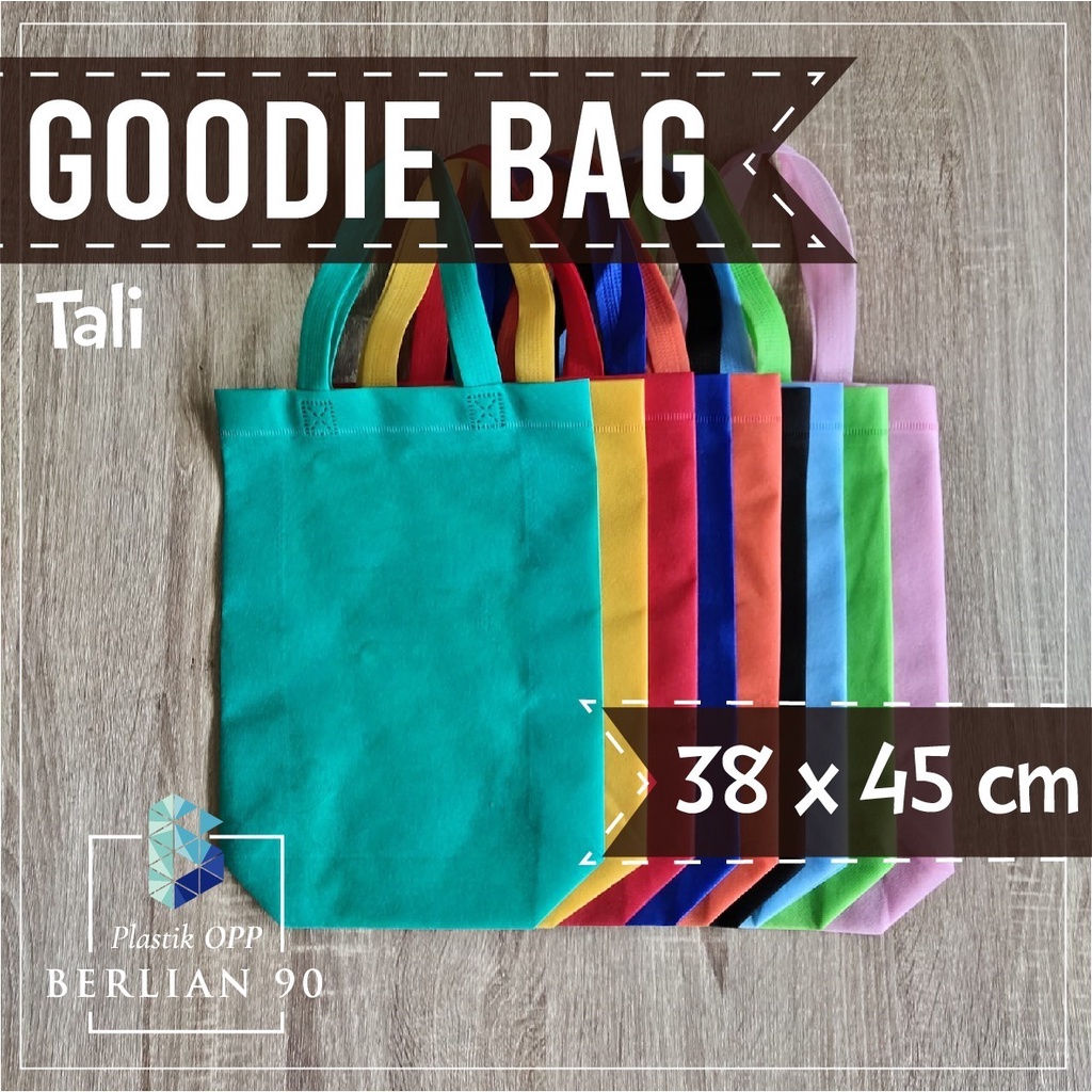 

Tas Spunbond Goodie Bag Tali Uk 38x45x10 cm Isi 12 Pcs Tebal / Goodie Bag / Tas Kain Kantong Polos Goodiebag Souvenir Hampers Ultah