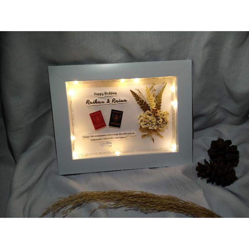 FLOWER IN FRAME 3D AKRILIK UKURAN 5R KADO ULANG TAHUN WEDDING ANNIVERSARY LAMARAN WISUDA GRADUATION 