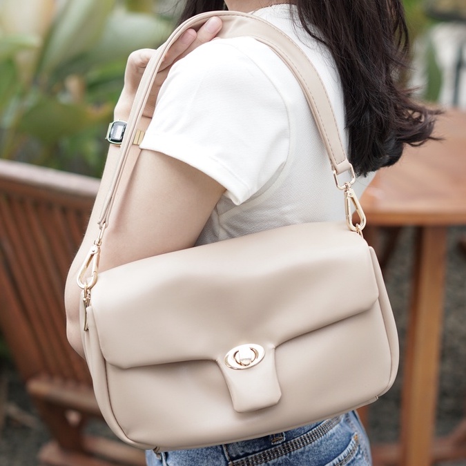 Tas Selempang Shoulder Bag Wanita Tas Bahu Wanita (Laura by Mosca)