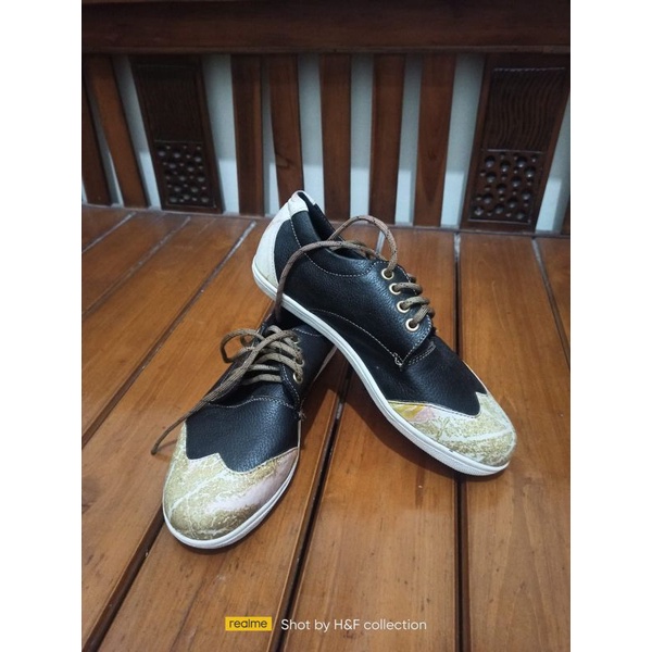 Ecoprint Sepatu Kulit
