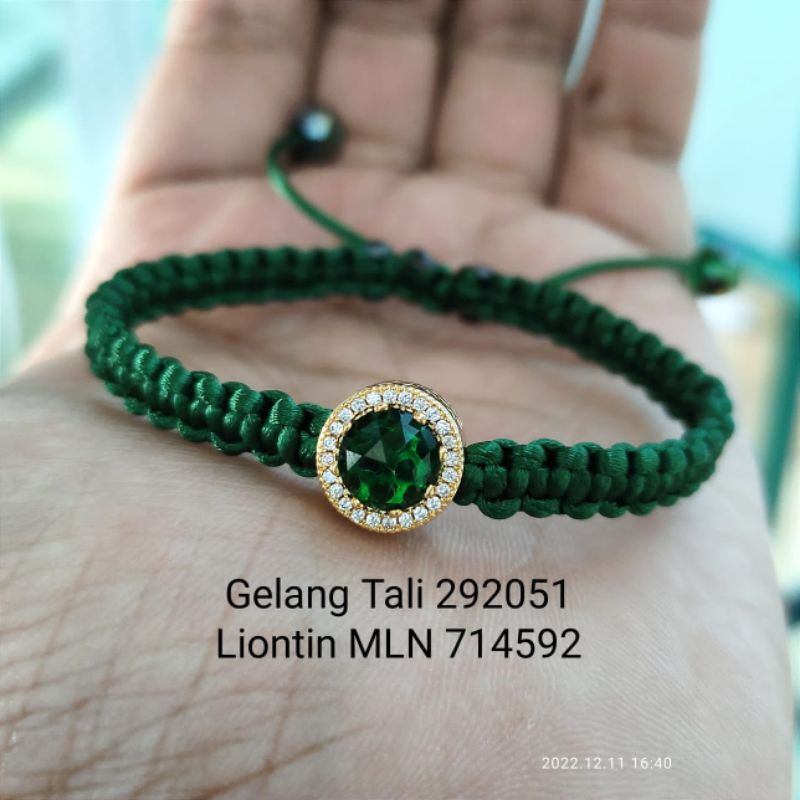 gelang tali mata hijau