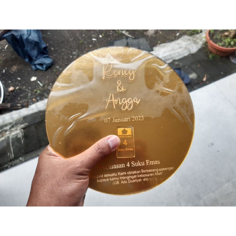 Bulatan lingkaran Akrilik mirror gold custom nama dekorasi mahar