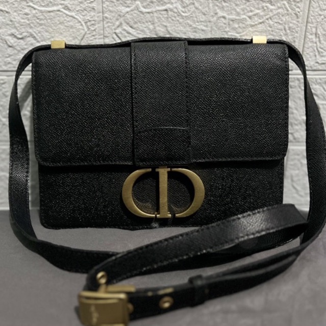 HARGA AMBYAR PRELOVED CD MONTAIGNE BLACK LEATHER TAS SECOND