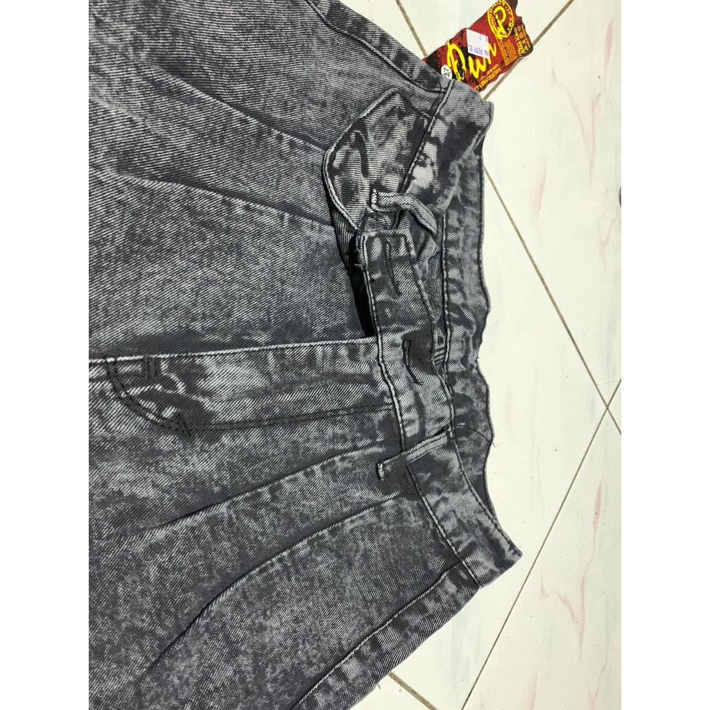 Highwaist kulot jeans wanita loose / Celana jeans kulot loose wanita Model terbaru / Celana jeans wanita kekinian model terbaru