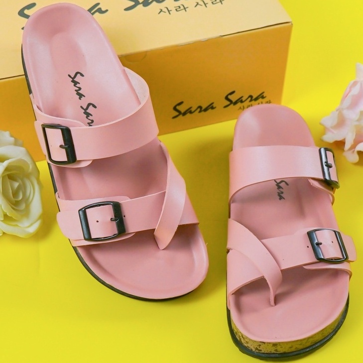 SARASARA YUK - Sandal Wanita Slop Casual Model Birken Sol Puyuh SARA SARA KELLY Sendal Selop Cewek Kulit Santai Strap Gesper Ban dua Empuk Size 36 37 38 39 40 Warna White Putih Anti Slip Premium Original Kekinian Terbaru Shoes ORI Mall Official Store