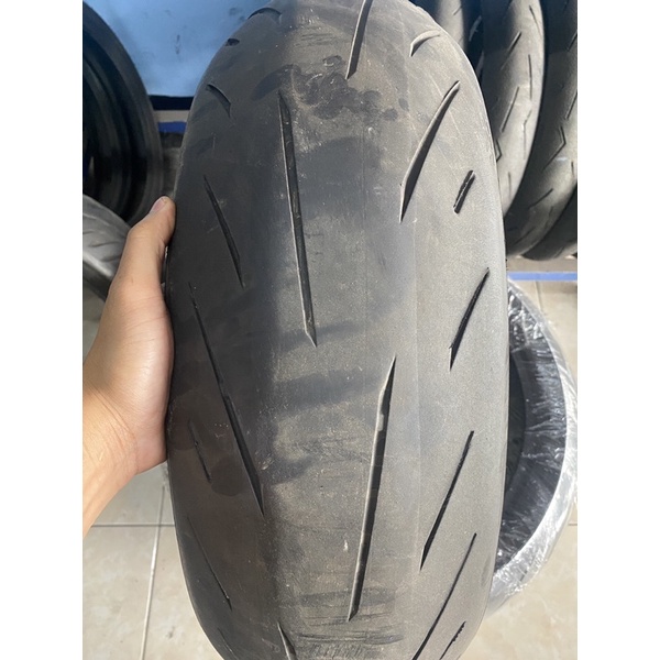 battlax s22 180/55-17