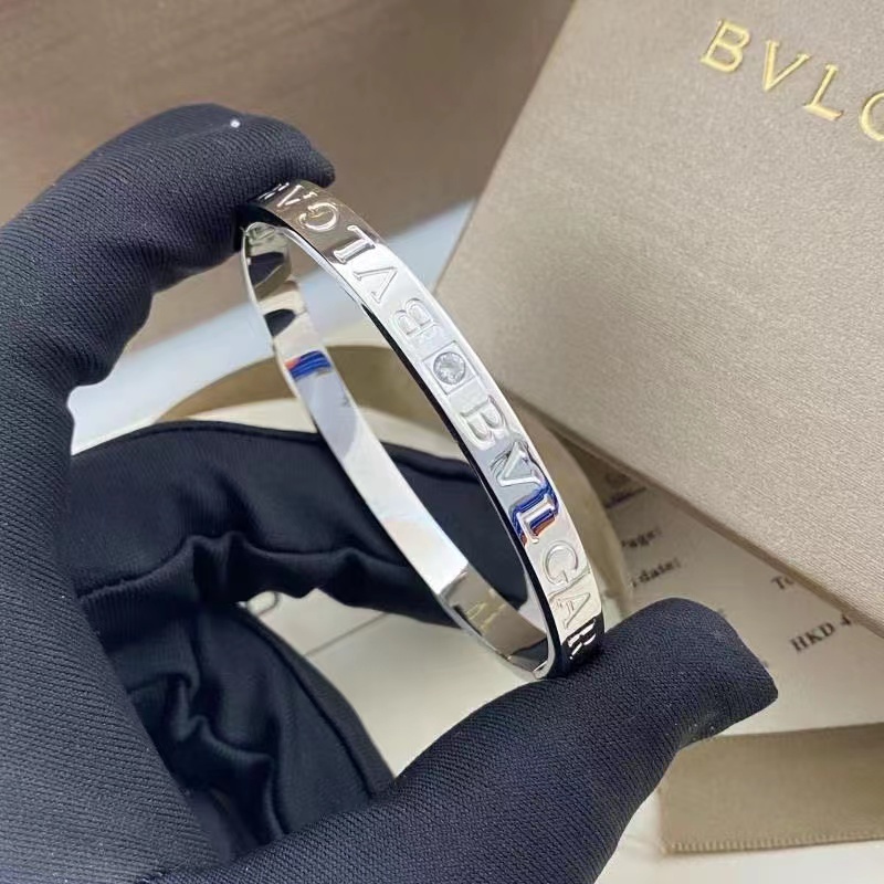 Desain Perasaan Huruf Gelang Perhiasan Grosir High-End Gaya Baru Tidak Luntur Baja Titanium Modis Berkelas Gelang Berlian Tunggal