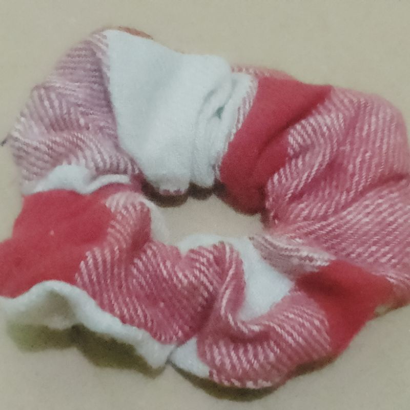 IKAT RAMBUT KAIN SCRUNCIES MOTIF