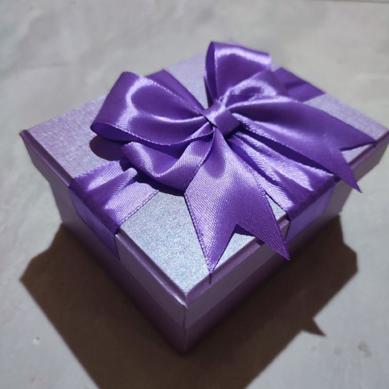 HARDBOX KOTAK HADIAH KADO SPESIAL UNGU / LILAC