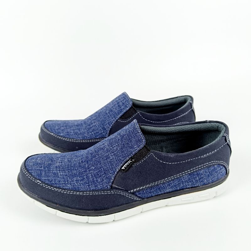 Sepatu Santai Slip On Pria Casual Navy Kulit Vinic V 14