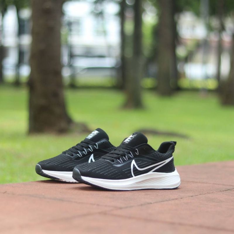 Sepatu Sneakers Olahraga Lari Running Zoom Pria Murah Size 40 41 42 43 44 Import