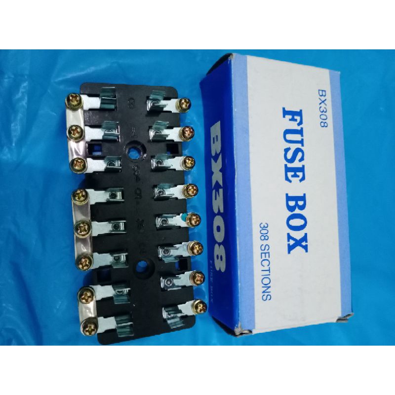 Fuse Box Universal 8 Fuse No Part BX308 / 308 Sections / Kotak Skring Tabung 8 Skring BX308