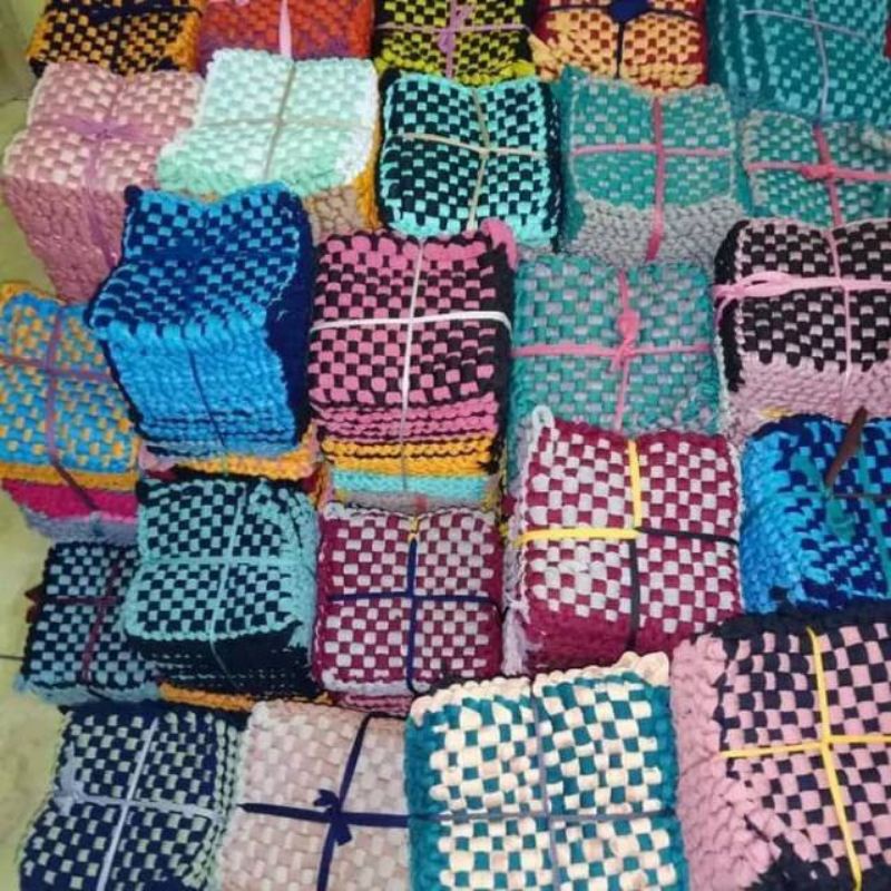 Lampin Anyam Segi Empat / Cempal Pegangan Panci / Kain Pegangan Panci Serbaguna