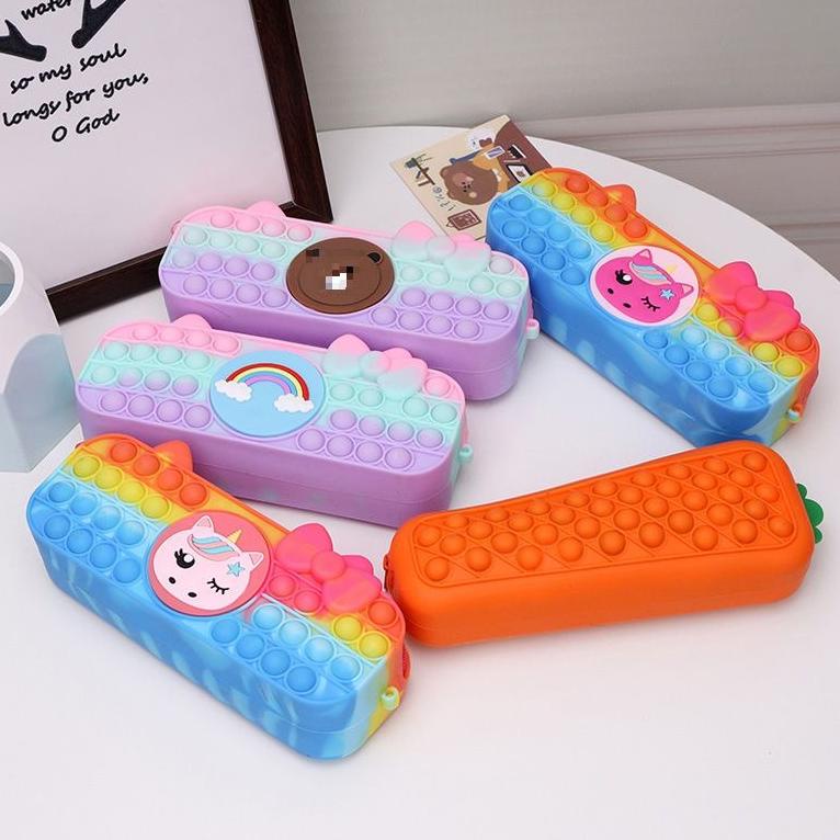 

[PRODUK EJ7QN] SMS Kotak Pensil Pop It Rainbow Tempat Pensil Popit Karakter Macaroon Tempat Penyimpanan Alat Tulis Anak Warna Warni PPE