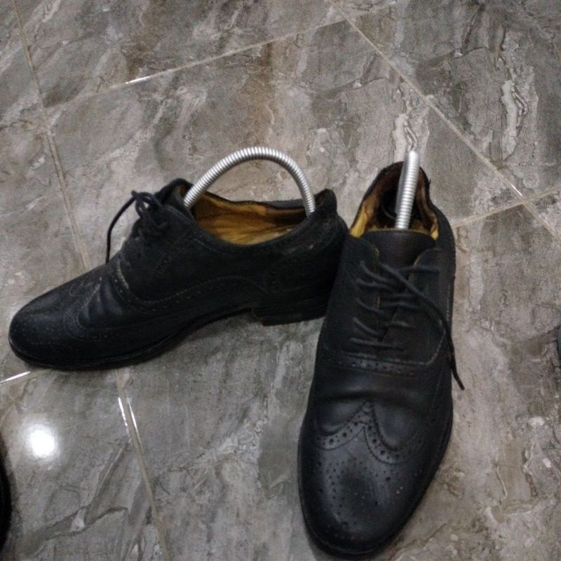 SEPATU BALLY JAPAN