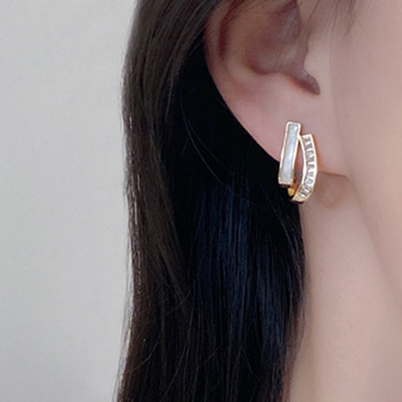 Anting Senior Kristal Mengkilap Kontrak Korea Baru Fashion Wanita Geometris Halus