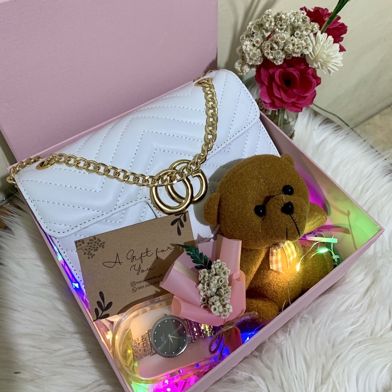 

spesial kado/kadopacar/kado kamu/ultah/anniv/free request