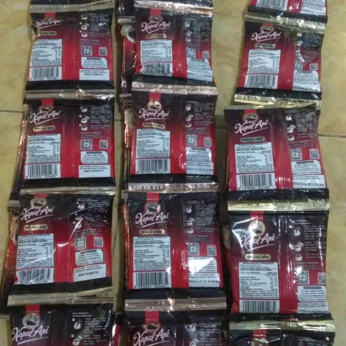 

Kopi-Bubuk- Kopi Kapal Api Plus Gula Special Mix Renceng 10X24 Gr -Bubuk-Kopi