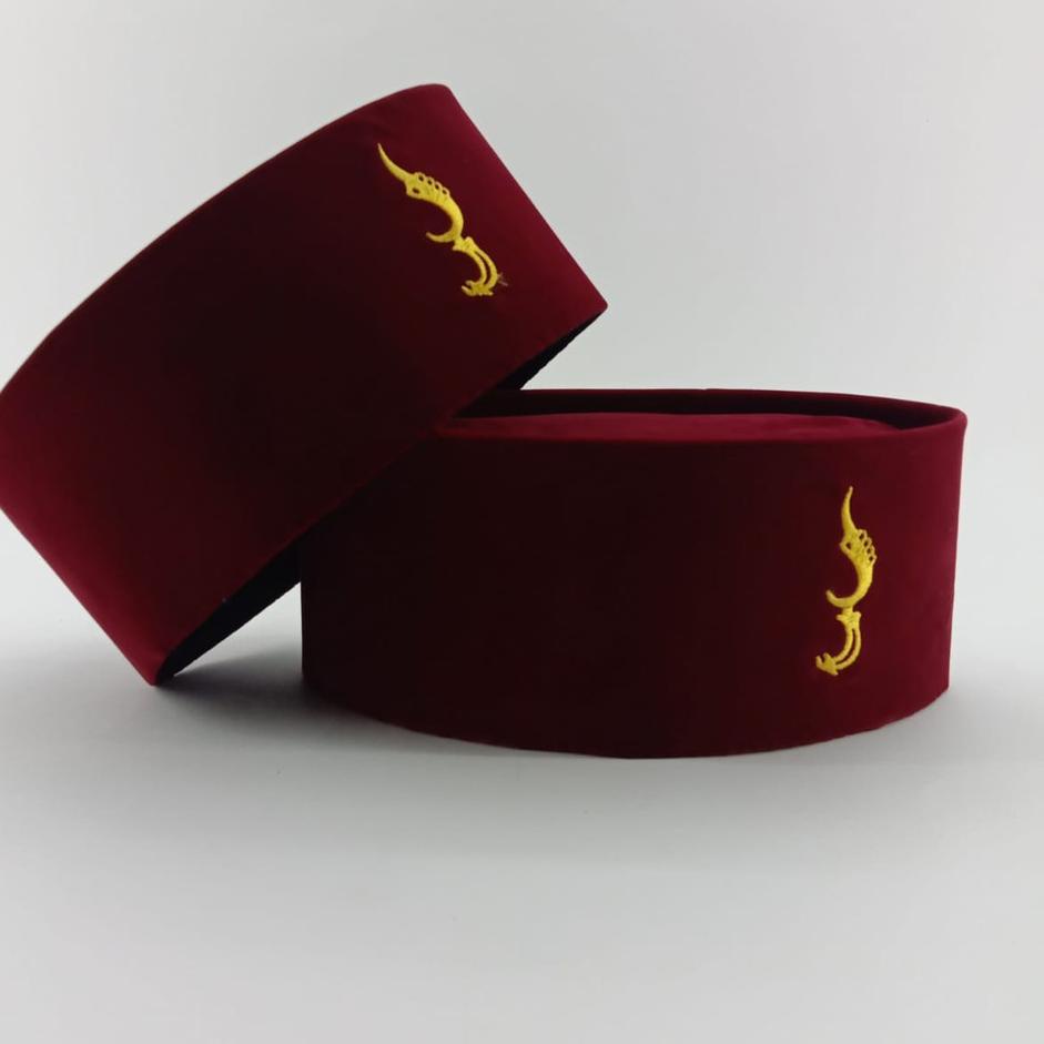 [KODE BDS0R] Peci Merah Logo Kujang. Logo Kujang. Peci Merah. Songkok Nasional