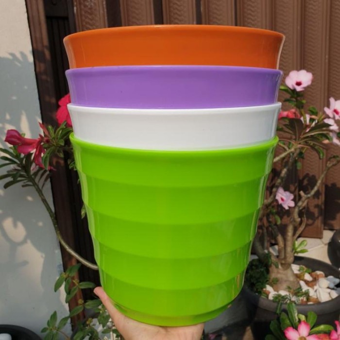 (Lusinan) Lovenia Mado Uk 27 (12 Pot) Pot Bunga Plastik Bagus