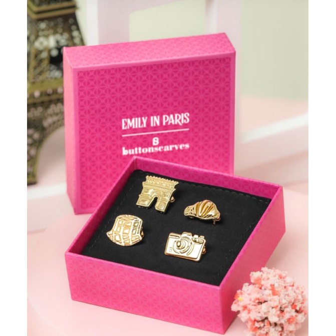 The Petite Brooch Buttonscarves