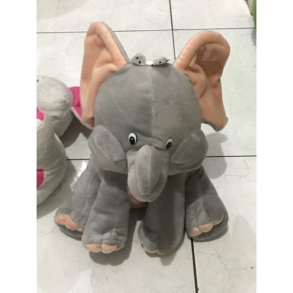 boneka gajah