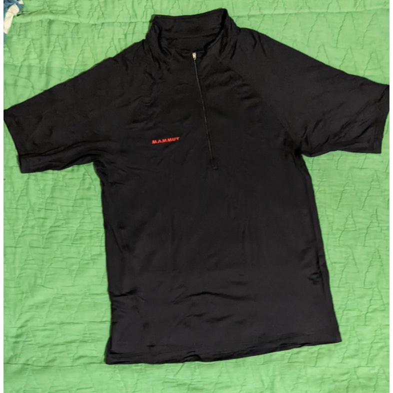 KAOS MAMMUT HITAM SECOND