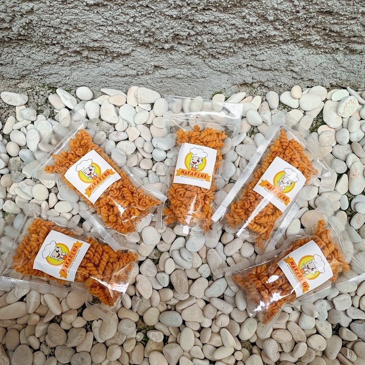 

Makaroni Pedas Asin Isi 50gram - Makarena Snacks