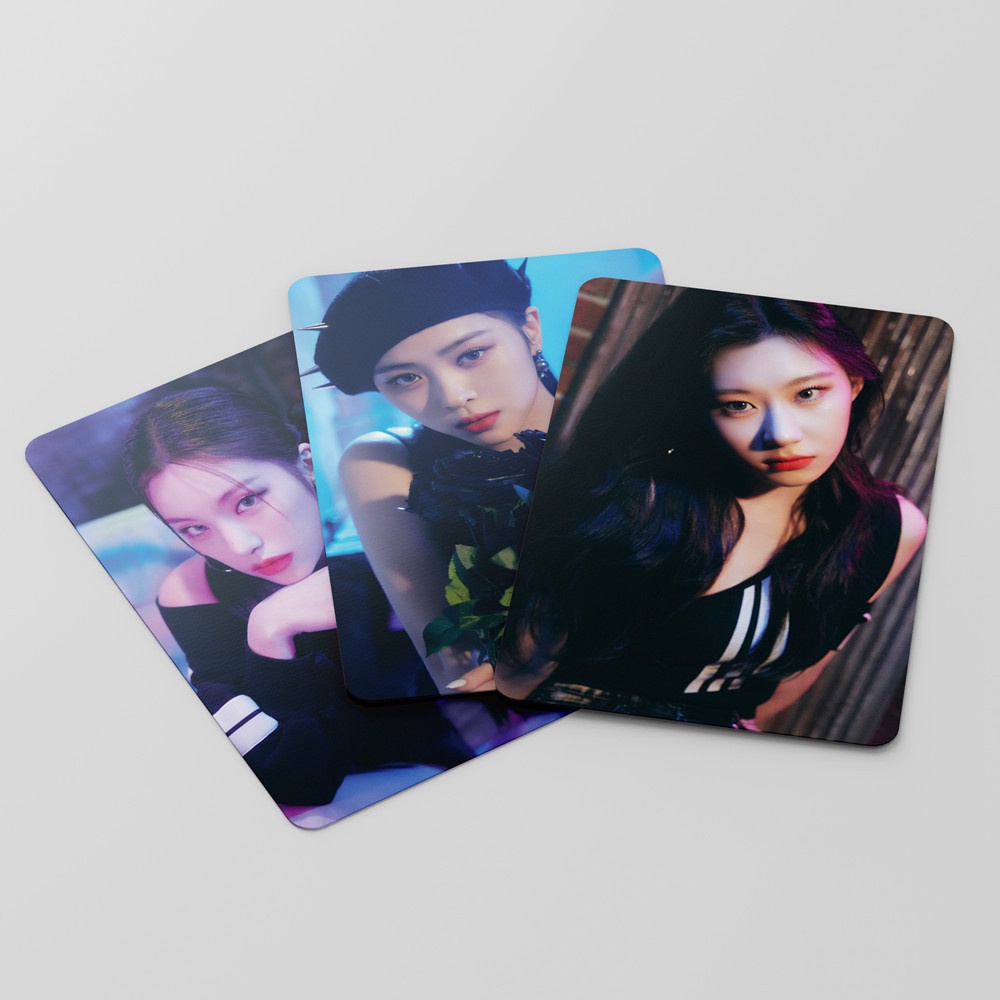555pcs ITZY Blah Blah Album Blah Lomo Card Kpop Photocards Postcards Series In Stock New Arrival LY