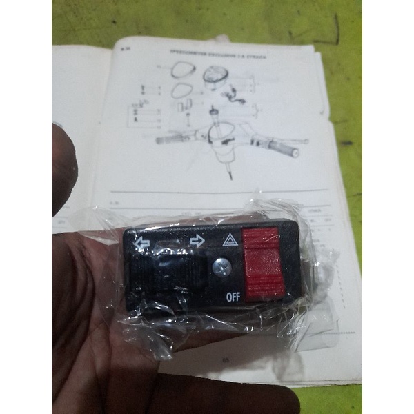 saklar kiri sein hazard  vespa excel exclusive spartan