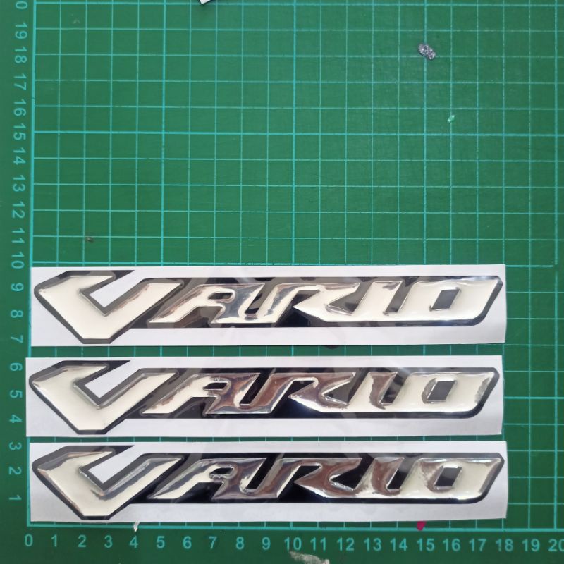 Stiker Emblem Vario Timbul Resin