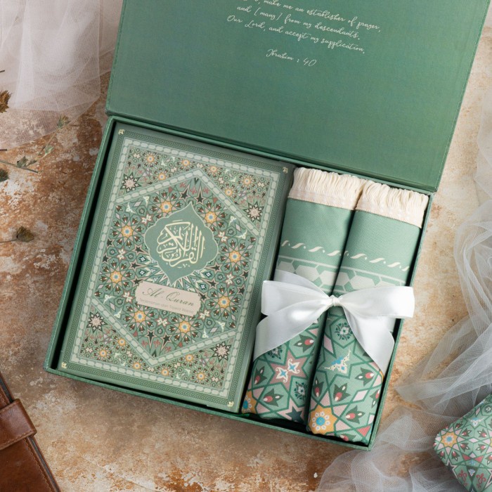 {FamilyStore} Sajadah Travel dan Al-Quran Serimpu Zanym Olive Limited